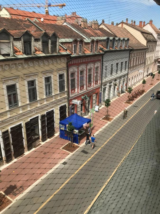 セゲドDom Square-Centrum-Free Parkingアパートメント エクステリア 写真